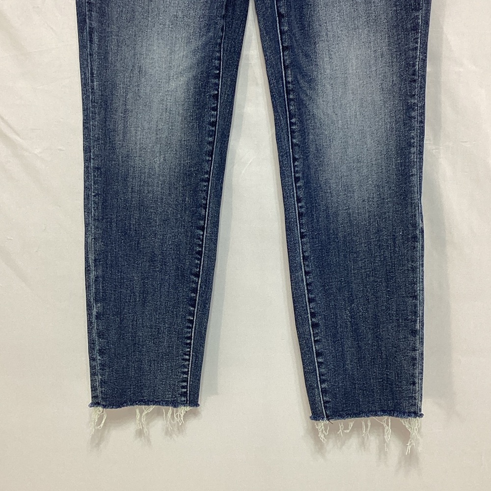 Judy Blue Relaxed fit 9/29 Ankle Jeans frayed hems - Picture 3 of 12